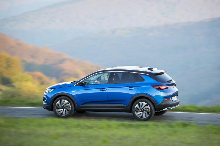  Opel Grandland X Turbo D 2017 года  (фото 14 из 42)